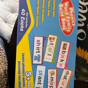 Phonics Word Family Build Book Set - Blue and Yellow